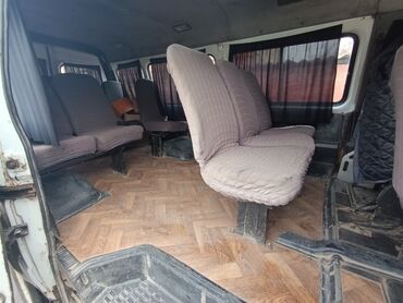 QAZ: QAZ GAZel: 2.3 l | 2004 il Mikroavtobus — 9