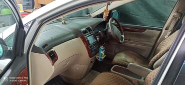 Toyota: Toyota Ipsum: 2001 г., 2.4 л, Автомат, Бензин, Минивэн — 4