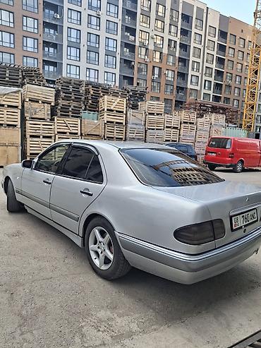 Mercedes-Benz: Mercedes-Benz E-Class: 1998 г., 2.6 л, Ручные, Бензин, Седан — 4