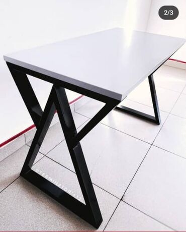 Столы: Столешница массив сосны
покрытие эмаль
размер: 120*60 см
в наличии
