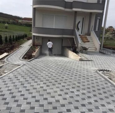 Tamet: Müxtəlif çalarlarda olan beton plitələrdən hazırlanmış səki örtüyü -da lalafo.az — 25 Tamet: Müxtəlif çalarlarda olan beton plitələrdən hazırlanmış səki örtüyü — 25