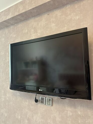 lcd monitor: Телевизор LG LCD 32"