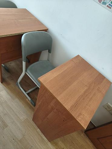 ofis kresloları ucuz: Stul satilirOfis üçün yazı/iş masası və ziyarətçi stulu dəsti unvan — 4