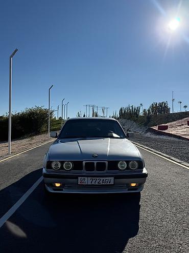 авто расрочку бишкек: BMW 5 series: 1993 г., 2 л, Кол менен иштөөчү, Бензин, Седан — 5