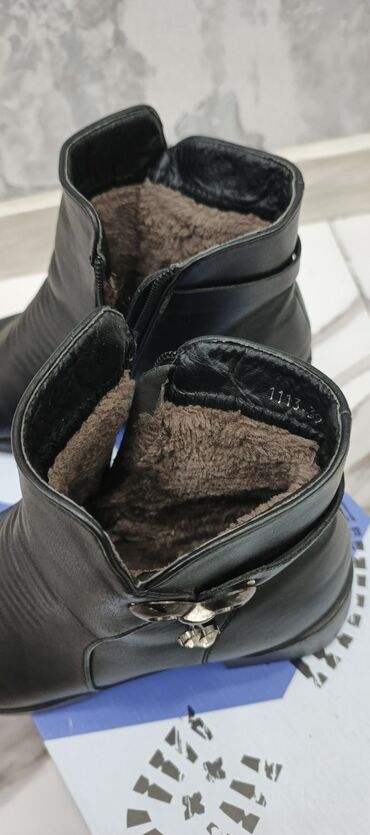 Botinka və botilyonlar: Burberry, Ölçü: 38, rəng - Qara, İşlənmiş — 11