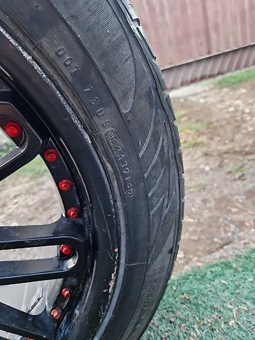 Шиналар жана дисктер: Дөңгөлөктөр монтажда 285 / 45 / R 22, Колдонулган, 1 даана, Жол тандабастар (АТ/МТ), Куйма, тешиктери - 5 — 5