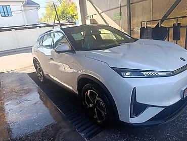 Dongfeng: Dongfeng : 2026 г., 1.5 л, Автомат, Электромобиль, Кроссовер — 1