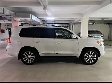 land: Toyota Land Cruiser: 2018 г., 5.7 л, Автомат, Бензин, Внедорожник — 3