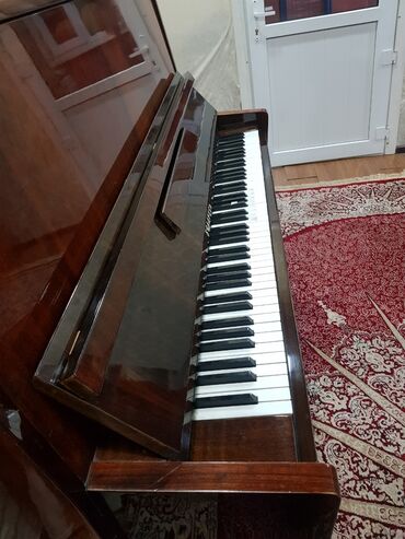спортивные инструменты: Пианино Беларусь хороший состояние