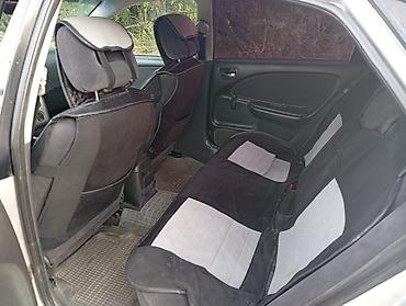 2 9 тди: Toyota Avensis: 2002 г., 2 л, Кол менен иштөөчү, Дизель, Лифтбек — 6