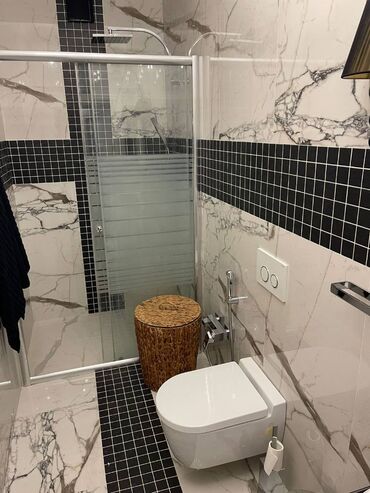 Uzunmüddətli kirayə mənzillər: Yeni təmirli. Yaşayış üçün bütün şərayət var. 2 yatağ otağı + studio — 4