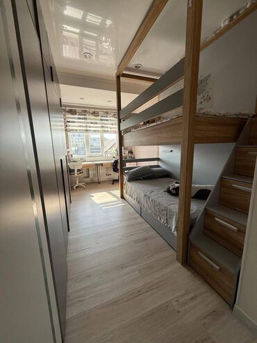 Продажа квартир: 3 комнаты, 85 м², 4 этаж — 8