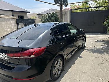 Hyundai: Hyundai Elantra: 2 l | 2018 il Sedan — 8