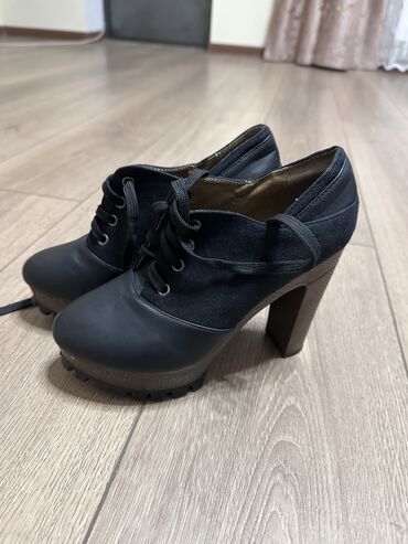 обувь для танца: Ботинки и ботильоны 37, цвет - Черный