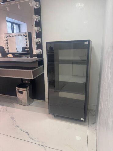 Sifarişlə ofis kresloları: Yuxarıda göstərilən bütün mebellərin ümumi qiyməti 1800 AZN təşkil — 16