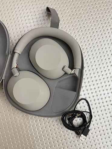 Мобильные телефоны и аксессуары: Комплектация * Наушники (over-ear, полноразмерные) * Жёсткий кейс для — 2
