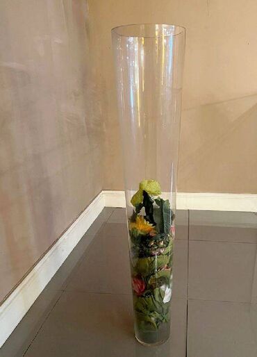 Вазы: Прозрачная ваза - простор для фантазии - за счет наполнителя в вазе