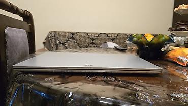 Acer: Acer Aspire noutbuku - Korpus: gümüşü rəng, nazik və yüngül dizayn — 2