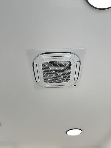 Аренда офисов: Аренда офисов, 65 м², В бизнес центре, С отдельным сан узлом, С системой безопасности, С юридическим адресом — 7