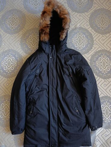 на железных номерах: Зимняя мужская куртка. 
Размер: L. 
Бренд:The North Face (оригинал)