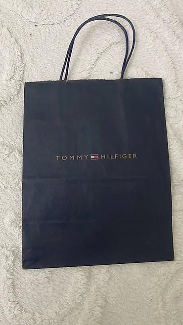 seyf paket: Tommy Hilfiger hədiyyə/pakıtlama kağız torbaları dəsti — 1