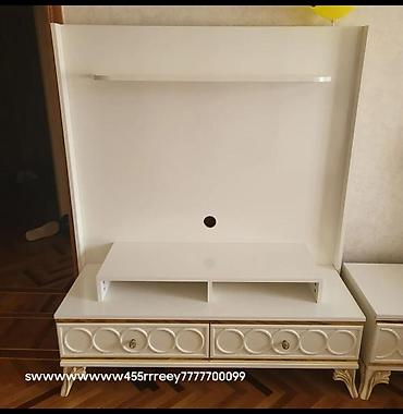 bugdanin qiyməti: Tv stend.qiymet 50 man.uzeri masin boyasi yeni kimi.unvan yeni — 1