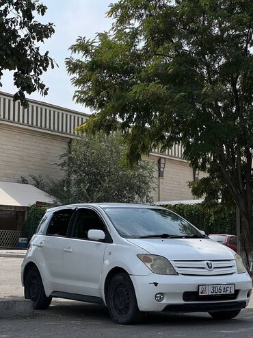 купить авто без посредников от хозяина недорого: Toyota ist: 2003 г., 1.3 л, Автомат, Бензин, Хэтчбэк