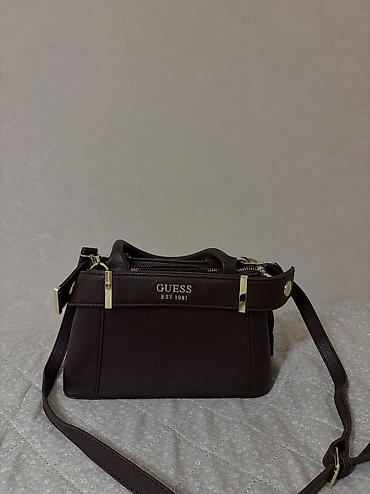 Çantalar: A klass GUESS (Los Angeles) qadın çantası - Rəng: tünd qəhvəyi — 3