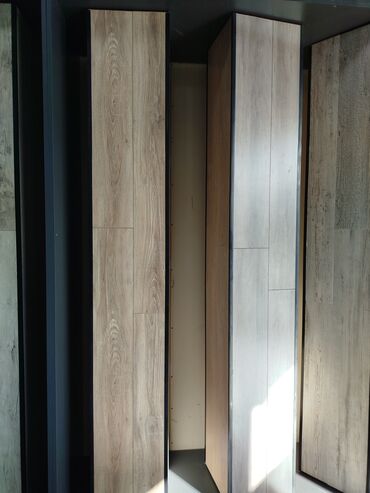 apşipka taxta: Taxta teksturalı mərtəbə örtükləri – laminat/panel kolleksiyası -
