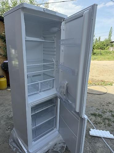indesit: Холодильник Indesit, Новый, Двухкамерный, De frost (капельный), 60 * 185 * 60 — 3