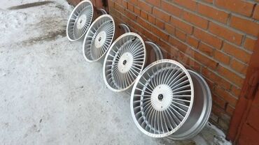 Disk təkərlər: Disk təkər bir yerdə satılır