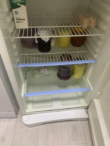 mini refrigerator: Холодильник Indesit, классическая двухкамерная модель с верхней — 2