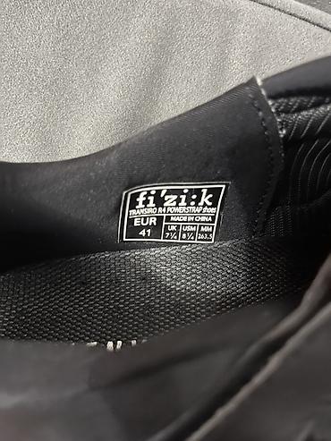 велотуфли: Велотуфли Fizik Transiro Powerstrap R4 (триатлон/шоссе) 41 размер - — 5