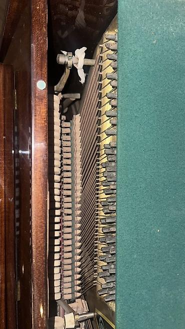 gitara simləri: Upright pianino – “Украина” (Ukraina) modeli - Korpus: parlaq laklı — 3
