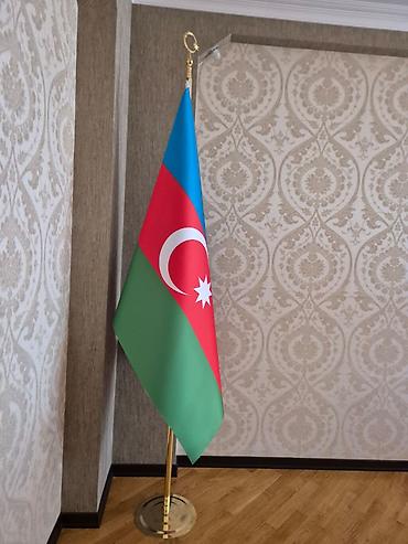 bayraq koynekler: Azərbaycan Bayraqğı — 1