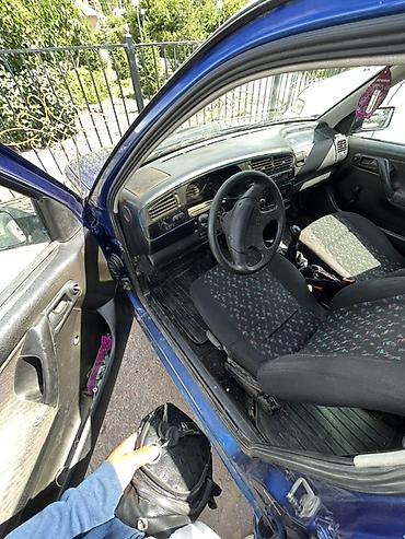 Volkswagen: Volkswagen Golf: 1994 г., 1.6 л, Механика, Бензин, Хэтчбэк — 5