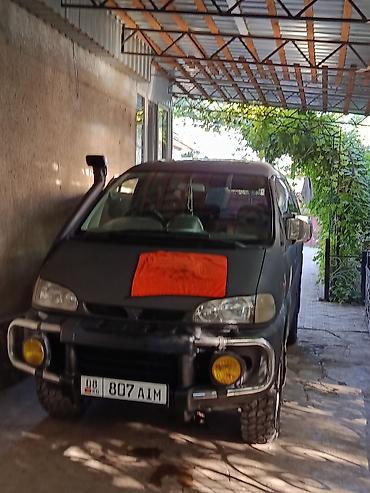 Транспорт: Mitsubishi Delica: 1993 г., 2.8 л, Дизель, Минивэн — 1