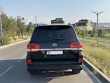 suv: Toyota Land Cruiser: 2017 г., 4.6 л, Автомат, Бензин, Внедорожник — 5