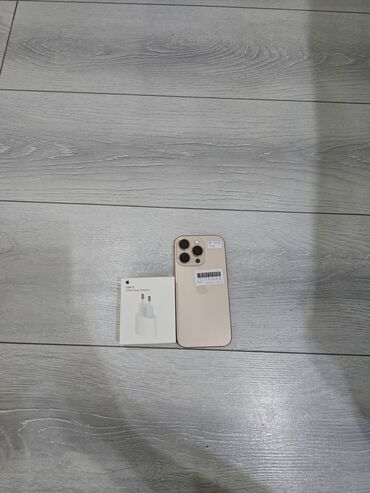 айвон: IPhone 16 Pro, Б/у, 256 ГБ, Matte Gold, Зарядное устройство, 99 %