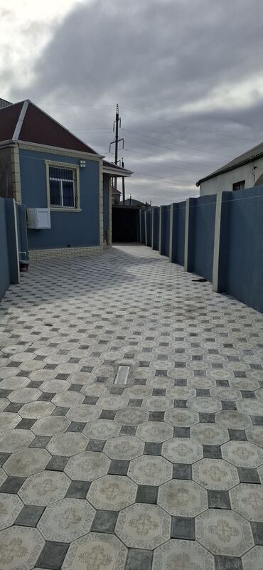 agdasda tecili satilan evler: 3 otaqlı, 63 kv. m, Yeni təmirli
