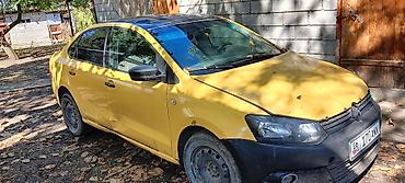 Продажа авто: Volkswagen Polo: 2016 г., Седан — 4