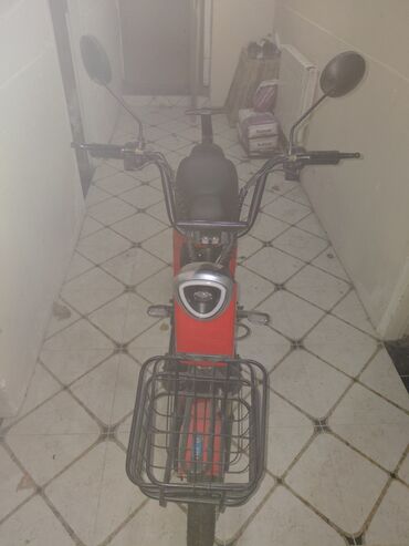 Mopedlər,skuterlər: Elektrik skuter Xüsusiyyətlər: - Ön tərəfdə iri metal yük səbəti – — 8