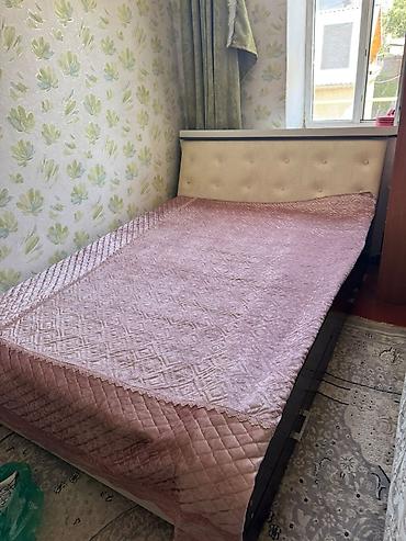 кровать одноместная: Кровать двуспальная с мягким изголовьем. - Размер спального места — 1