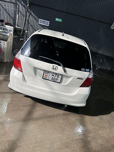 подогрев на сиденье автомобиля: Honda Fit: 2005 г., Автомат, Бензин, Хэтчбэк — 7