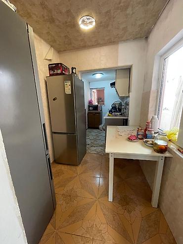 lokbatanda ev satilir: 4 otaqlı, 100 kv. m, Orta təmir — 9