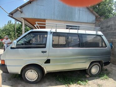 Nissan: Nissan Vanette: 1994 г., 2 л, Механика, Бензин, Минивэн