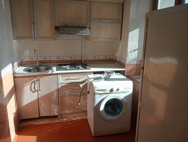 Mənzil kirayələyirəm: 2 otaqlı, 30 kv. m — 6