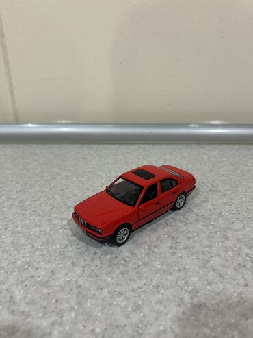 Digər kolleksiyalar: BMW, 2002 il, 1:35, Dəmir, Pulsuz çatdırılma, Ödənişli çatdırılma