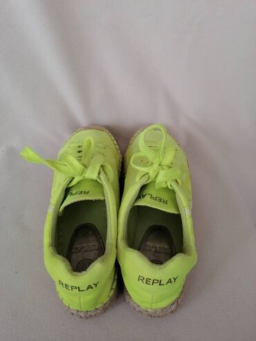 Patike: Replay, 38 — 8