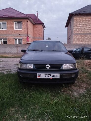 пасат 2: Volkswagen Passat: 1994 г., 2 л, Механика, Бензин, Седан